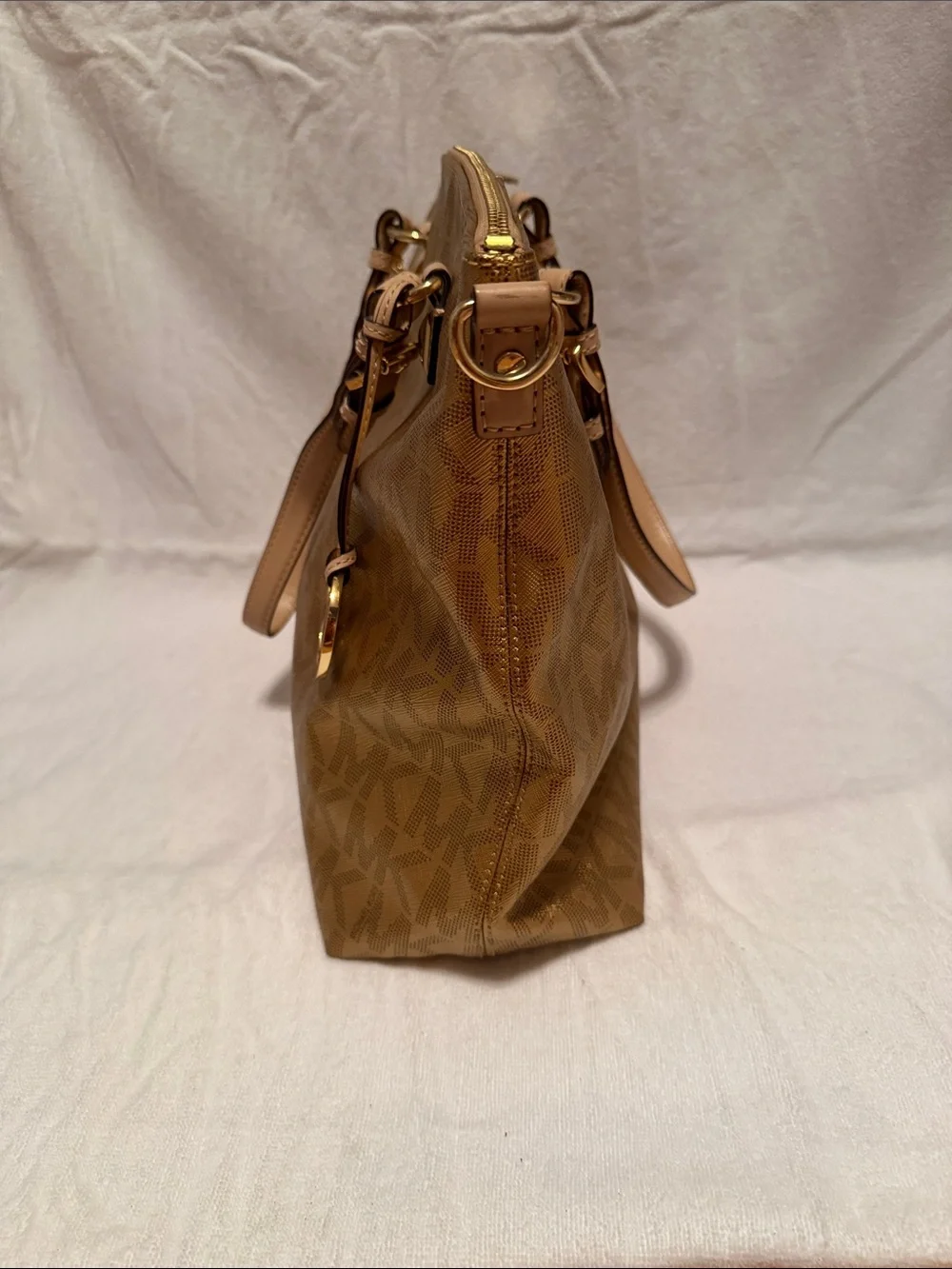 Michael Kors spacious michael